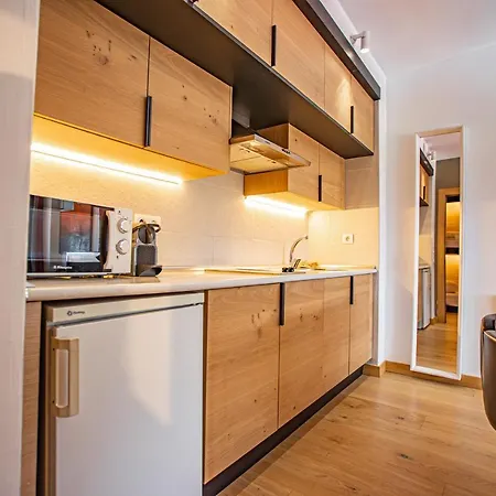 Snh Edificio Serraneu 6 Personas Apartamento